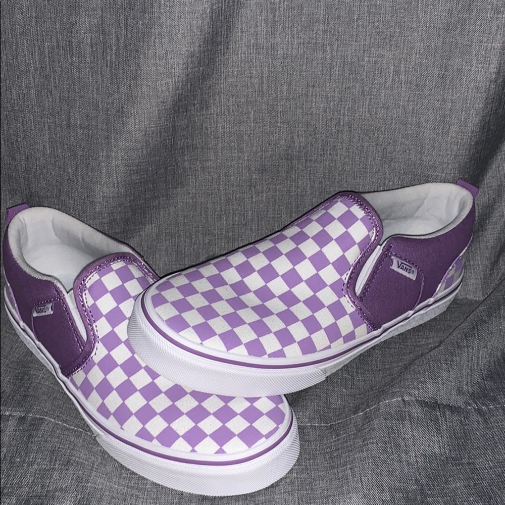 ‼️SOLD‼️ Vans purple slide ons (Youth Size)
